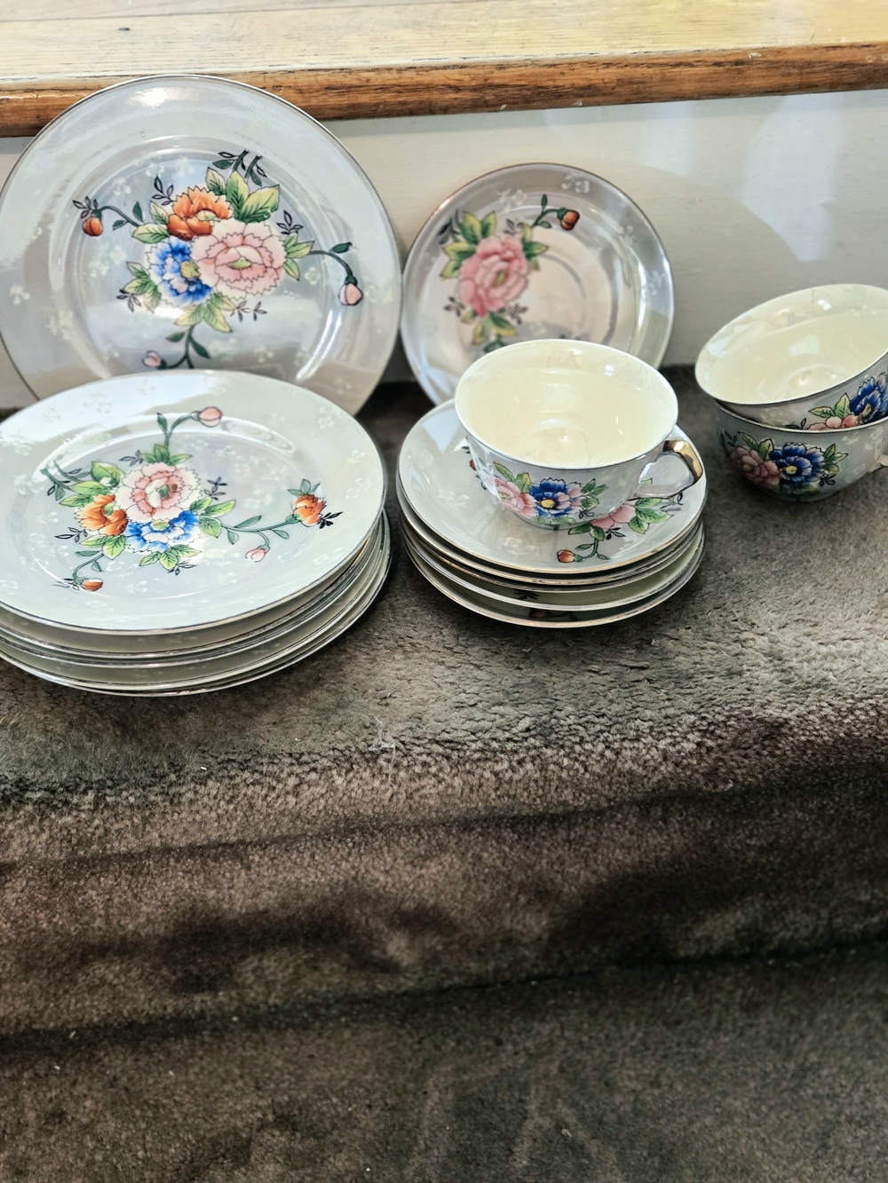 Floral Porcelain Tea & Dessert Plate Set - White with Pink & Blue Flowers